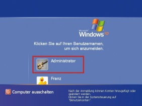 XP im abgesicherten Modus: Booten Sie Windows XP mit [F8] im „Abgesicherten Modus“. Sie haben dann Zugriff auf das Administratorkonto. Damit ändern Sie das Windows-Passwort jedes Benutzers (Bild 6).