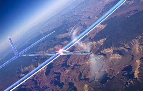 Google hat Titan Areospace übernommen. Dessen solarbetriebene Drohnen sollen jahreslang ohne Unterbrechung fliegen können. Damit will der Konzern Internetzugang in entlegene Regionen bringen.