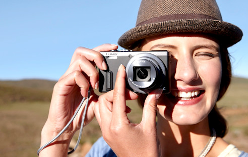 Leichte und kompakte Digitalkameras sind der ideale Urlaubsbegleiter. Für beste Bilder präsentiert Ihnen com! fünf Fotozubehör-Tipps für Ihre Kompaktkamera-Ausrüstung.