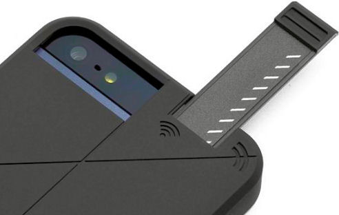 Von Technaxx kommt ein iPhone-Cover, das das Smartphone nicht nur schützen, sondern ihm auch zu einem besseren Empfang verhelfen soll. Das Linkase Pro TX-27 hat dazu zwei ausziehbare Antennen.
