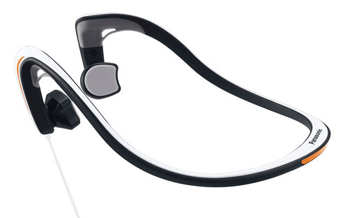Der neue Panasonic-Kopfhörer RP-HGS10 sitzt nicht auf den Ohren, sondern wenige Zentimeter davor, um die Signale über die Schädelknochen zu übertragen. Umgebungsgeräusche hören ist hier erwünscht.