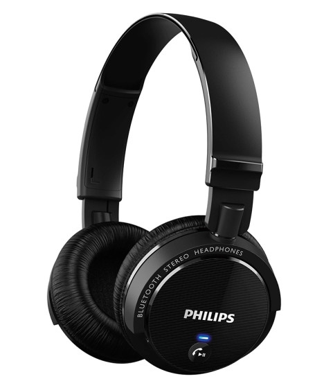 Philips SHB5500: Der Bluetooth-Kopfhörer hat Tasten zur Lautstärkeregelung und einen Knopf, um Telefonate anzunehmen.