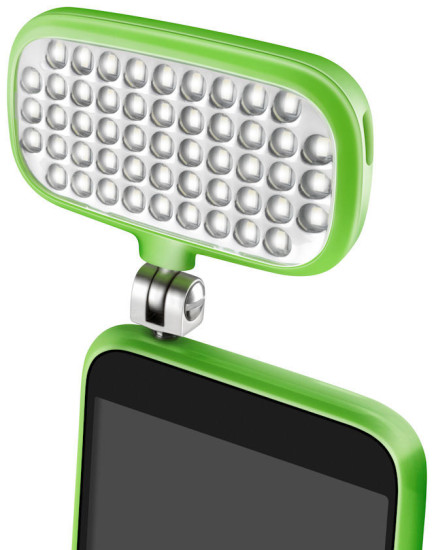 Metz Mecalight LED-72smart: Der Aufsteck-Blitz für Smartphones und Tablets liefert eine Beleuchtungsstärke von 72 Lux.