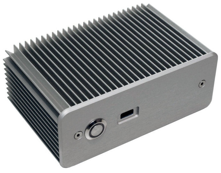 Impactics D1NU-S: Dieses für die Passivkühlung ausgelegte Intel-NUC-Gehäuse ist im Grunde eine Heatsink in der Form eines Mini-PC-Gehäuses.
