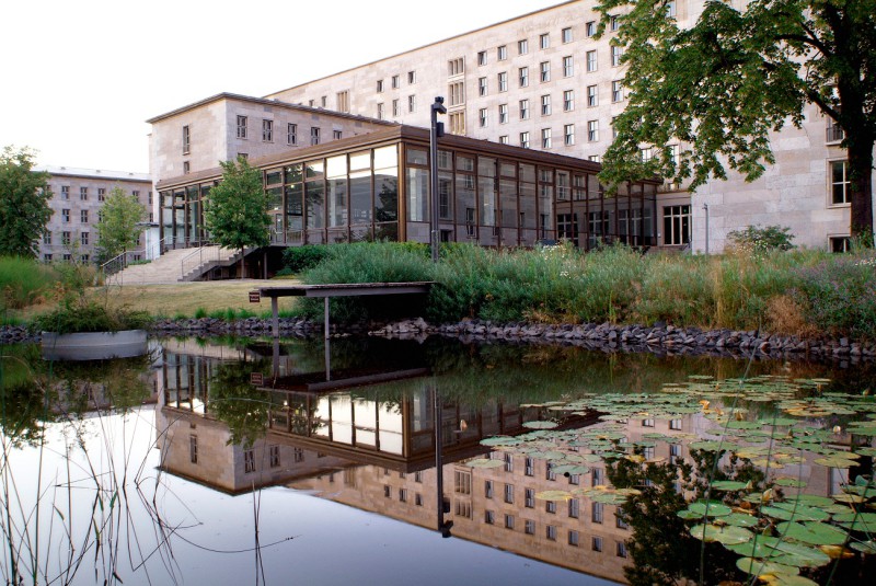 Detlev-Rohwedder-Haus, Hauptsitz des BMF