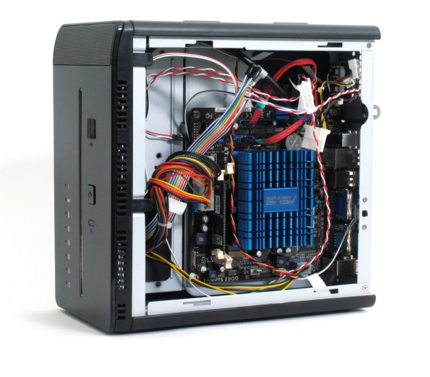 Das optimale NAS: Es enthält eine Dual-Core-CPU, 4 GByte RAM und 4 TByte Speicherplatz (Bild 1).