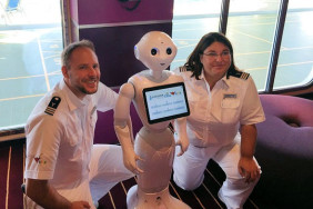 Service-Roboter Pepper an Bord der AIDAstella
