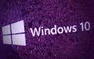 Logo von Windows 10 unter Wassertropfen