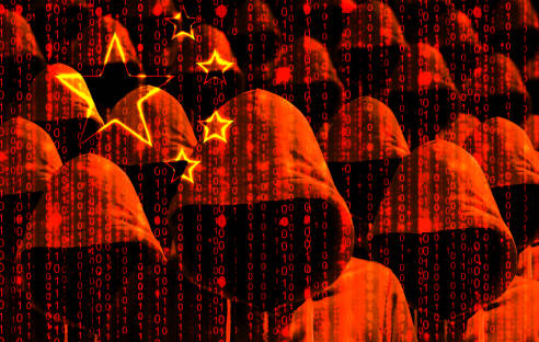 Hacker vor chinesischer Flagge
