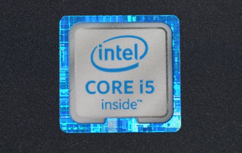 Intel-Core-i5-Aufkleber auf Notebook