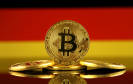 Bitcoin vor Deutschland-Flagge