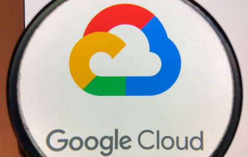 Google-Cloud-Logo untder der Lupe