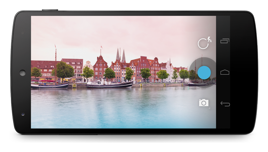 Das Nexus 5 verfügt über eine 8-Megapixel-Kamera auf der Rückseite und eine 1,3-Megapixel-Kamera auf der Frontseite. Ebenso wie das Nexus 4 lässt es sich drahtlos über den Qi-Standard laden.