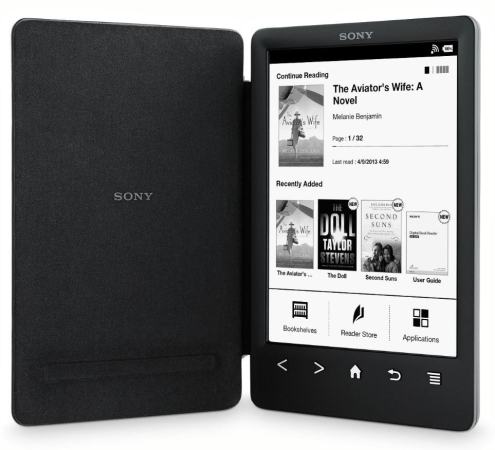 Der Sony PRS-T3 Reader wird normalerweise stets mit einer Hülle geliefert. Die Special Edition PRS-T3S des Online-Buchändlers eBook.de ist allerdings auch ohne Hülle erhältlich. Ersparnis: 40 Euro.