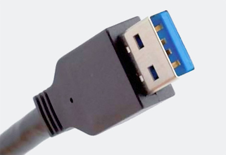 Die Entwickler des USB-Standards arbeiten an neuen Steckern und Buchsen. Damit sollen sich USB-Stecker endlich in beide Richtungen anstecken lassen.