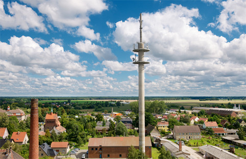 Die Verbraucherzentrale Sachsen hat die Telekom wegen Geschwindigkeitsdrosseln in ihren stationären LTE-Tarifen abgemahnt. Der Konzern soll bis zum 11. Dezember eine Unterlassungserklärung abgeben.