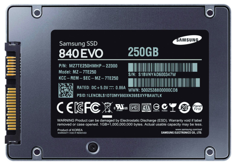 Samsung 840 Evo: Diese SSD der 840er-Reihe hat nur 250 GByte Kapazität und kostet rund 150 Euro. Eine SSD bietet also wenig Speicherplatz zu einem hohen Preis.