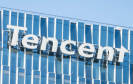 Logo von Tencent an einem Gebäude