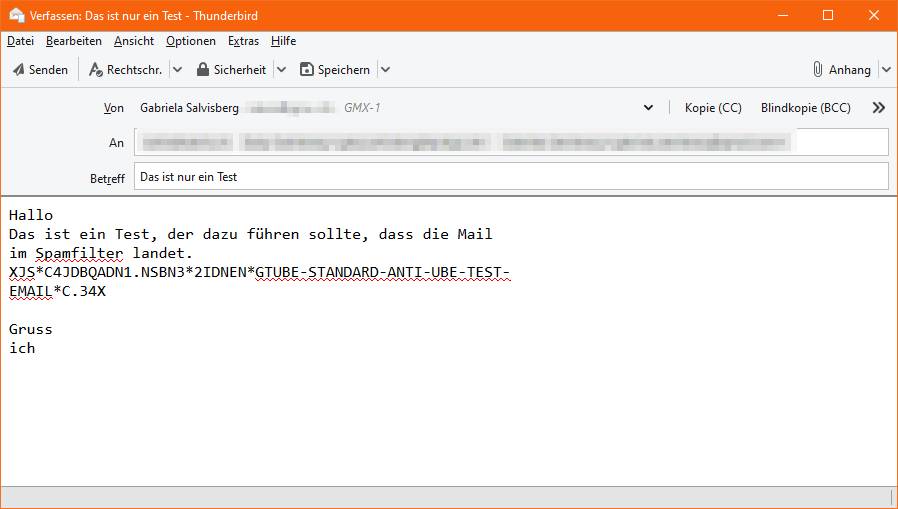 Screenshot Beispielmail mit Spam-Code