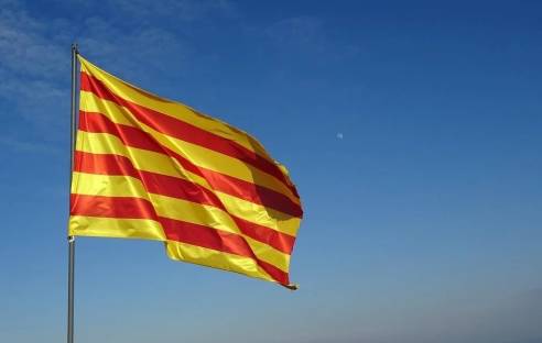 Die katalanische Flagge ist gelb-rot gestreift