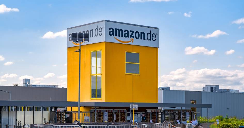 Amazon-Versandzentrum von außen