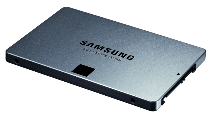 Platz 4: Samsung 840 Evo Series - Die zweitgünstigste SSD im Vergleich verwöhnt mit der schnellsten Lesegeschwindigkeit bei kleinen Dateien, muss aber in Puncto Service Federn lassen.