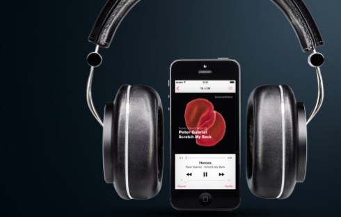 Echte Sound-Freaks schwören auf die Headsets der Marke Bowers & Wilkins: Der neue P7 soll dabei sowohl zu Hause als auch im mobilen Einsatz überzeugen. Wir haben den Nobel-Kopfhörer ausprobiert.