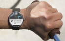 Nach LG hat nun auch Motorola eine Smartwatch mit dem modifizierten Android-Betriebssystem „Android Wear“ angekündigt. Der elegante Hightech-Zeitmesser soll im Sommer auf den Markt kommen.