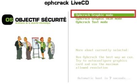 Ophcrack Live-CD 2.1.0: Das Tool startet direkt von einer CD und erfordert keine Installation. Im Boot- Menü der Scheibe übernehmen Sie diese Voreinstellung mit der Eingabetaste (Bild 7).