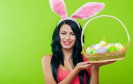 Ob Reise in die Vergangenheit, Harlem Shake oder ein digitales 3D-Osterei – Google hat auf seinen Webseiten viele digitale Ostereier versteckt. com! zeigt Ihnen die 12 besten Easter Eggs.