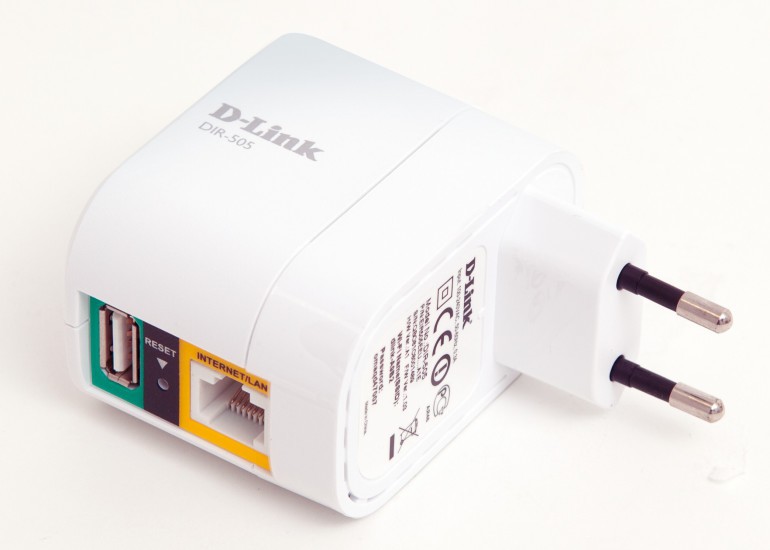 D-Link DIR-505: Das Multifunktionsgerät in Steckerform ist WLAN-Router, Access-Point, Hotspot und Repeater in einem.