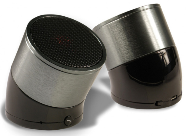 Krumme Dinger - Exklusiv bei D-Parts gibt es die Bluetooth-Speaker B-Speech Bow, die mit ihrem Stereo-Sound, aber auch mit der ­außergewöhnlichen Form überzeugen sollen. Die akkubetriebenen Lautsprecher haben eine Leistung von 3 Watt sowie ein integrierte