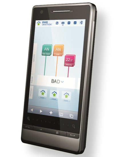 Intelligente Steuerung: Beleuchtung und Heizung lassen sich im RWE SmartHome komfortable über eine Smartphone-App regeln.