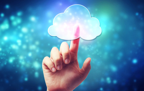 Microsoft will die Cloud Business-freundlicher machen. Für Hybrid-Systeme bringt das Unternehmen Updates und vereinfachte Speicherlösungen, sowie Sicherheits-Features.