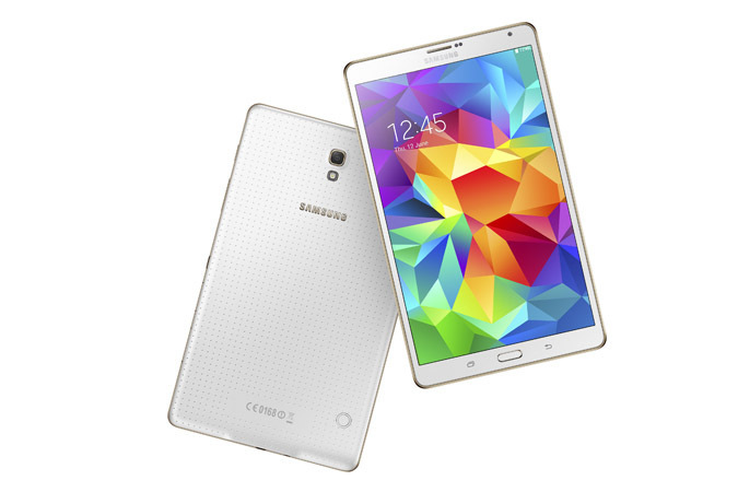 Samsung Galaxy Tab S 8.4 - Darüber hinaus verfügen beide Modelle optional über ein LTE-Modul, WLAN-ac sowie einen Slot für MicroSD-Karten zur Speichererweiterung des 16 beziehungsweise 32 GB großen internen Speichers.