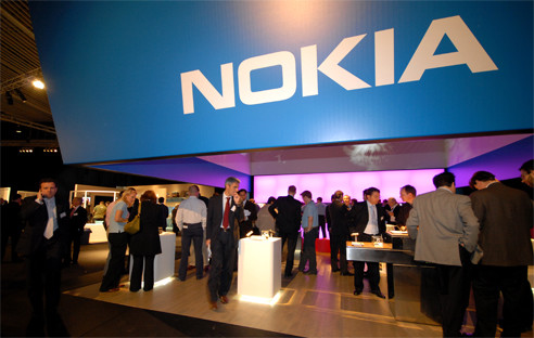 Der Handyhersteller Nokia hat Ende 2007 mehrere Millionen Euro Lösegeld bezahlt. Die Erpresser hatten damit gedroht, Verschlüsselungsfunktionen des Betriebssystems Symbian zu veröffentlichen.