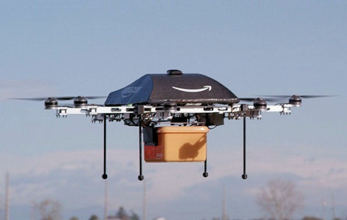 Hinter verschlossenen Türen arbeitet Amazon eifrig an seinem Drohnenprojekt. Ganz offiziell hat der Internethändler jetzt einen neuen Cloud-Dienst für Unternehmenskunden vorgestellt.