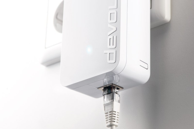 Spartanisch: Der Devolo dLAN 1200+ bietet nur eine Gigabit-Ethernet-Buchse.