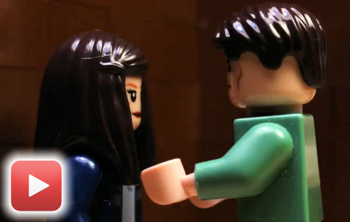 Am Valentinstag startet die Verfilmung von "50 Shades of Grey" in den deutschen Kinos. Bereits jetzt kursieren im Web einige Parodien. Eine davon beweist, dass auch Lego-Figuren Sixpacks haben.