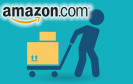 Kunde bringt Amazon-Paket nach Hause