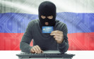 Russischer Hacker vor Flagge