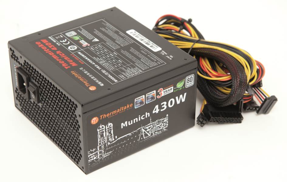 Netzteil: Da die Komponenten des idealen PC nur wenig Energie benötigen, reicht ein Netzteil mit 430 Watt vollkommen aus. Diese Leistung liefert das Thermaltake Munich 430 W.