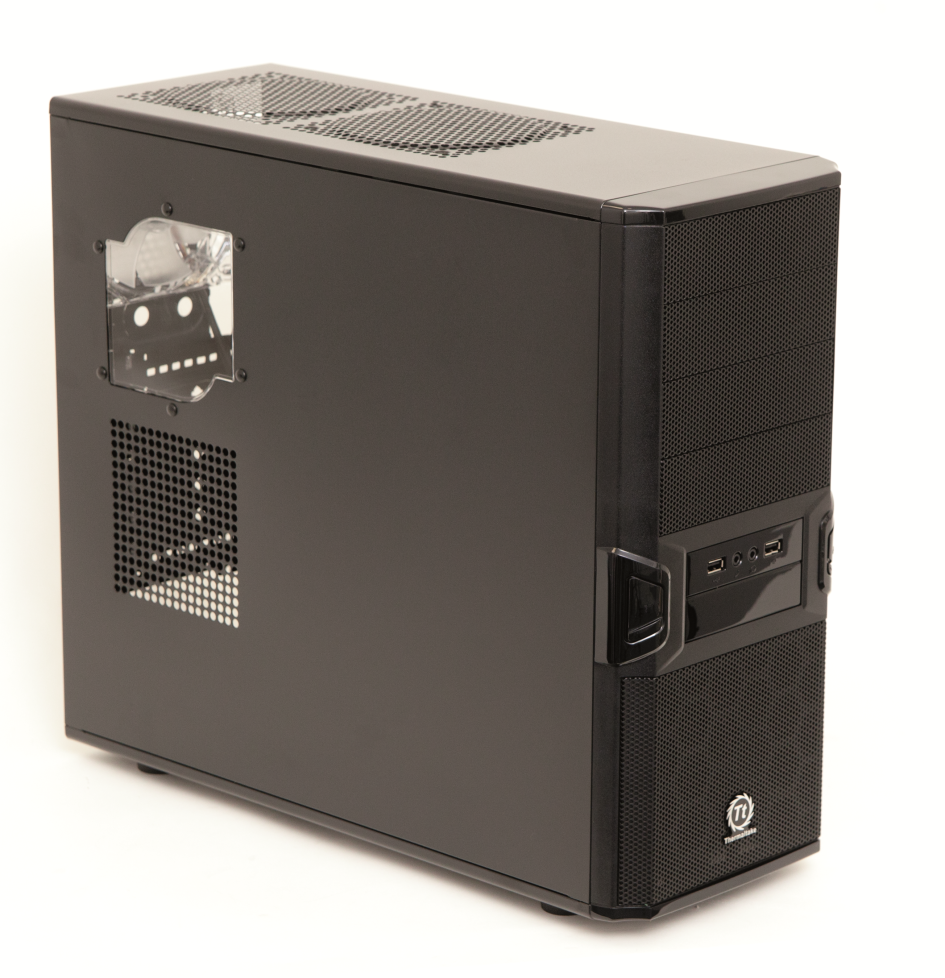 Gehäuse: Das Thermaltake V3 Black Edition bietet dem idealen PC ein Zuhause. Das Gehäuse lässt allen Komponenten ausreichend Platz zum Atmen.