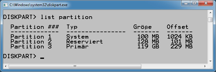 Spezialpartitionen: Hier stehen die GPT-Partitionen einer Festplatte von Windows. Die EFI System Partition ist 100 MByte groß. Die Größe der Microsoft Reserved Partition beträgt 128 MByte.