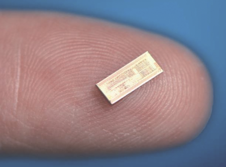 Intel Atom Z540: Der Silizium-Chip (Die) dieser Mobil-CPU misst nur knapp 1 cm und hat 47 Millionen Transistoren.
