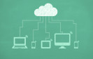 Cloud verbunden mit PC, Smartphone, Tablet und Desktop