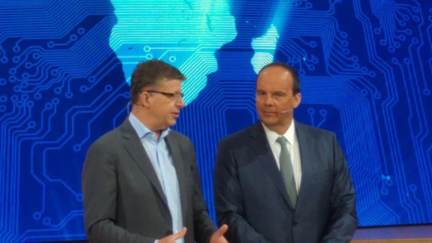 Reinhard Clemens, T-Systems.Chef (li,) und Hagen Rickmann, Geschäftskunden-Chef der Telekom
