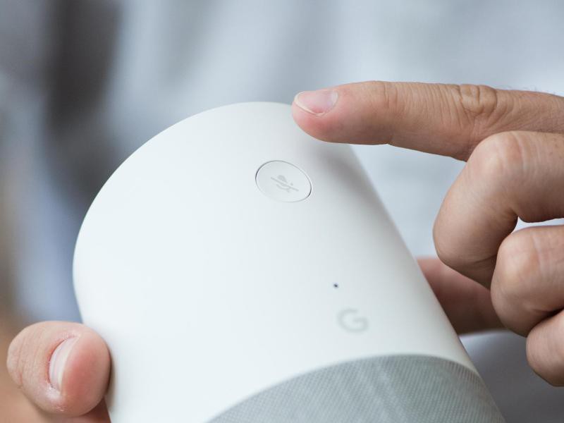 Smarter Lautsprecher Google Home