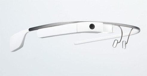 Die W3B-Studie befragte Internetnutzer nach Ihrem Interesse an Google Glass. Das Ergebnis: Das Interesse ist eher gering und jeder Dritte befürchtet sogar, dass er durch Google Glass beobachtet wird.