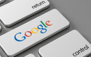 Google-Logo auf Tastatur